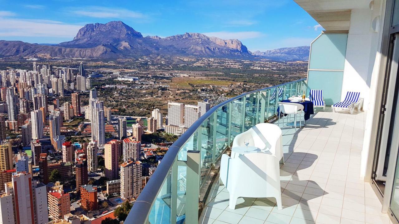 Luxury Apartment On The 40Th Floor With Amazing Views Benidorm Buitenkant foto