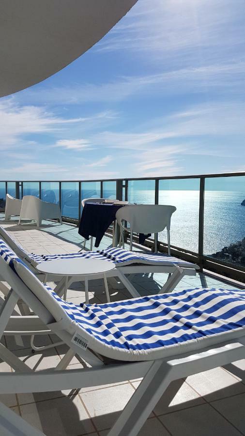Luxury Apartment On The 40Th Floor With Amazing Views Benidorm Buitenkant foto